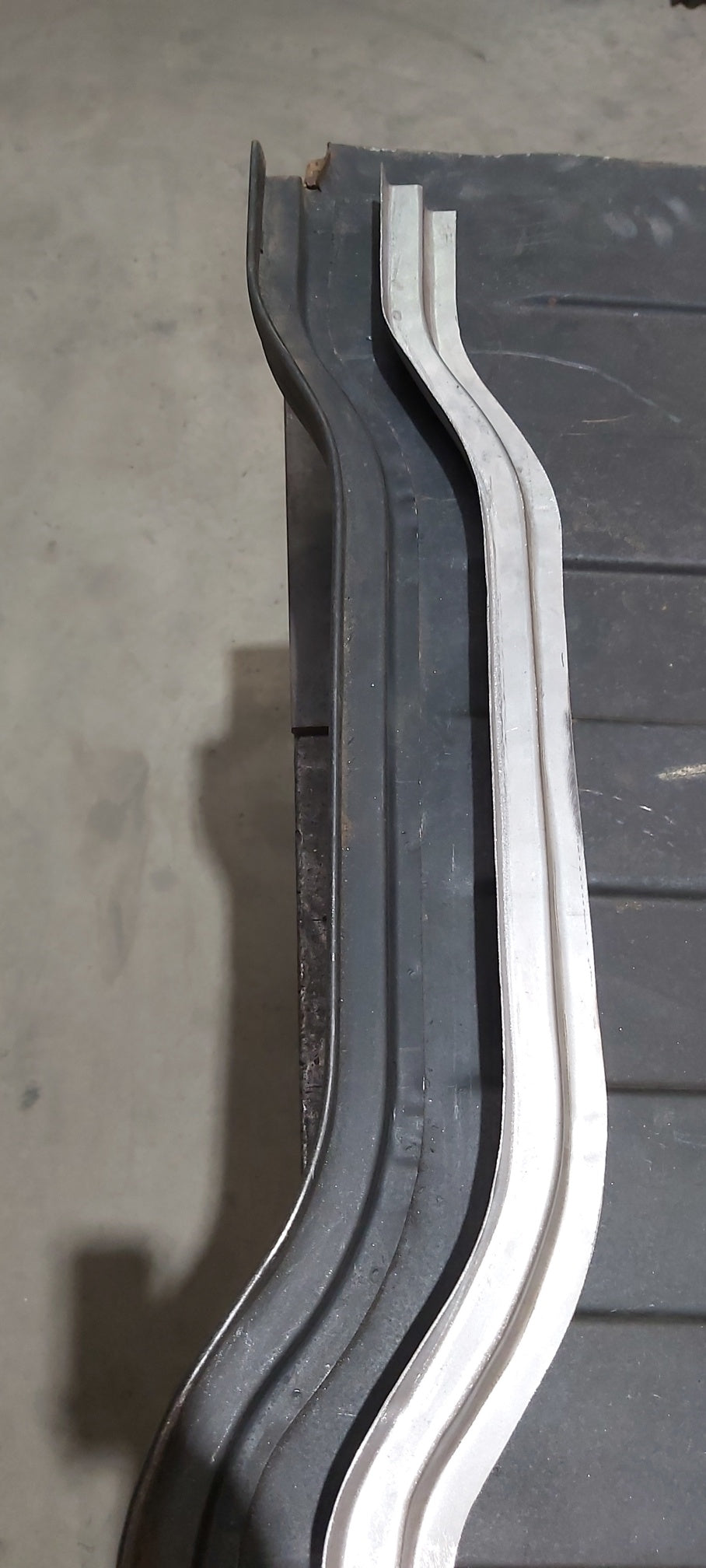 Classic mini van rear floor edging strip